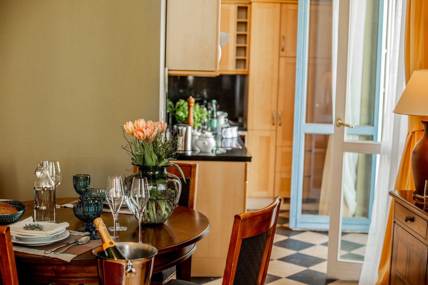 Louisa-s-Place-Room-12