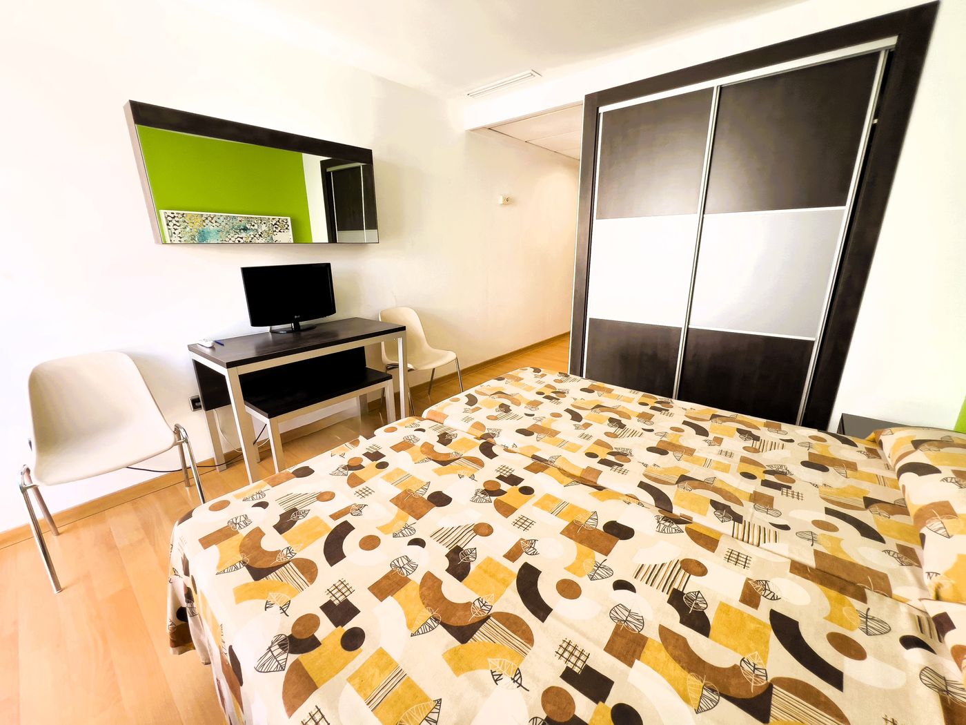 Sol-y-Sombra-Room-16