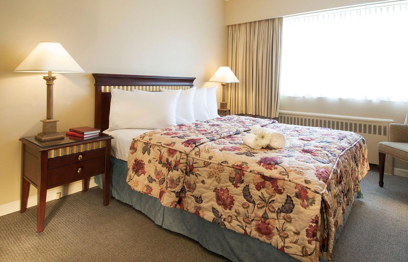 The-Rosellen-Suites-At-Stanley-Park-General-view-10