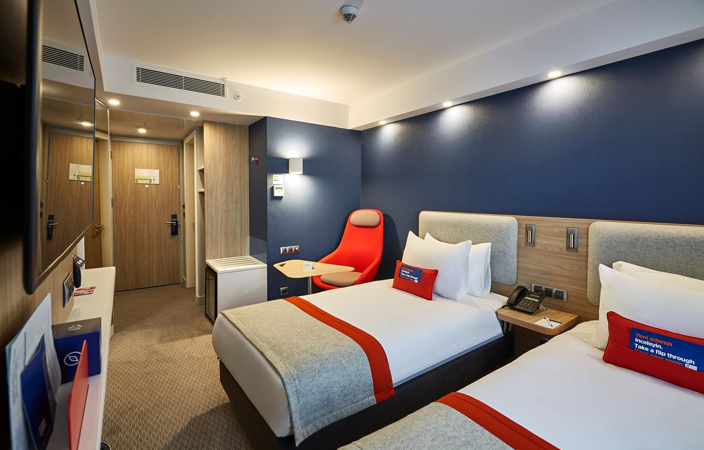 Holiday-Inn-Express-Istanbul--Atakoy-Metro-Room-4