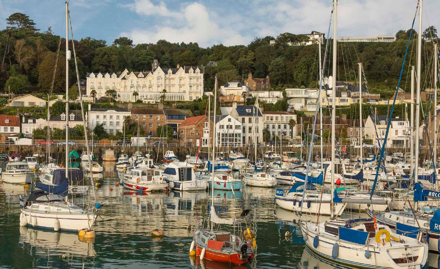 Somerville-United Kingdom-St Aubin-General view-4