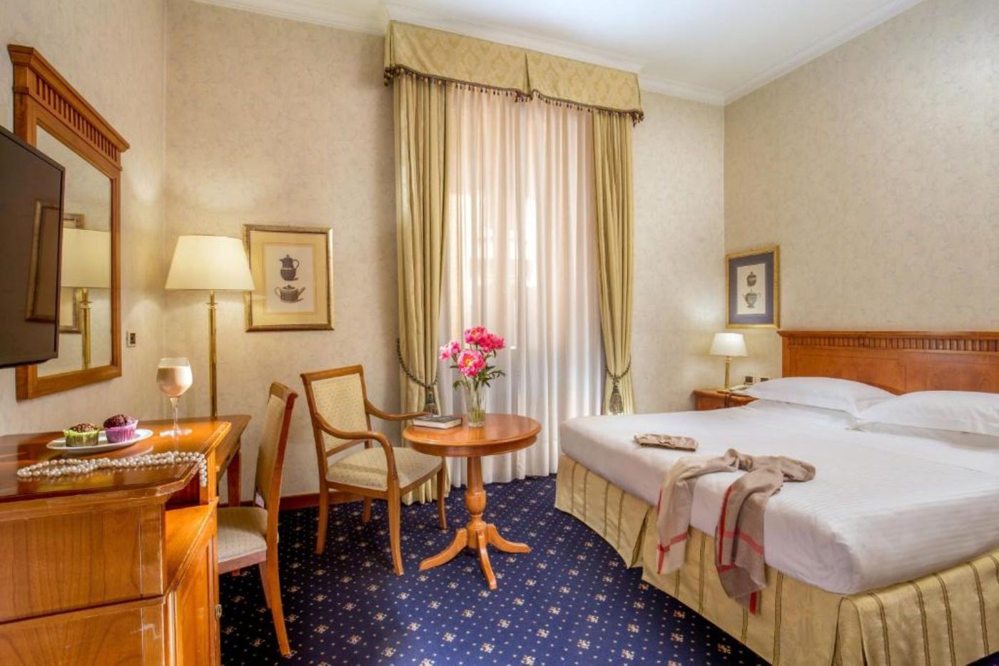 Unaway-Hotel-Empire-Roma-Room-29