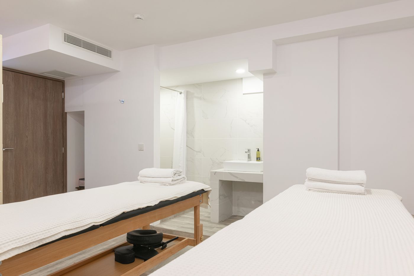 Iakinthos-Tsilivi-Beach-Sports-and-Entertainment-67