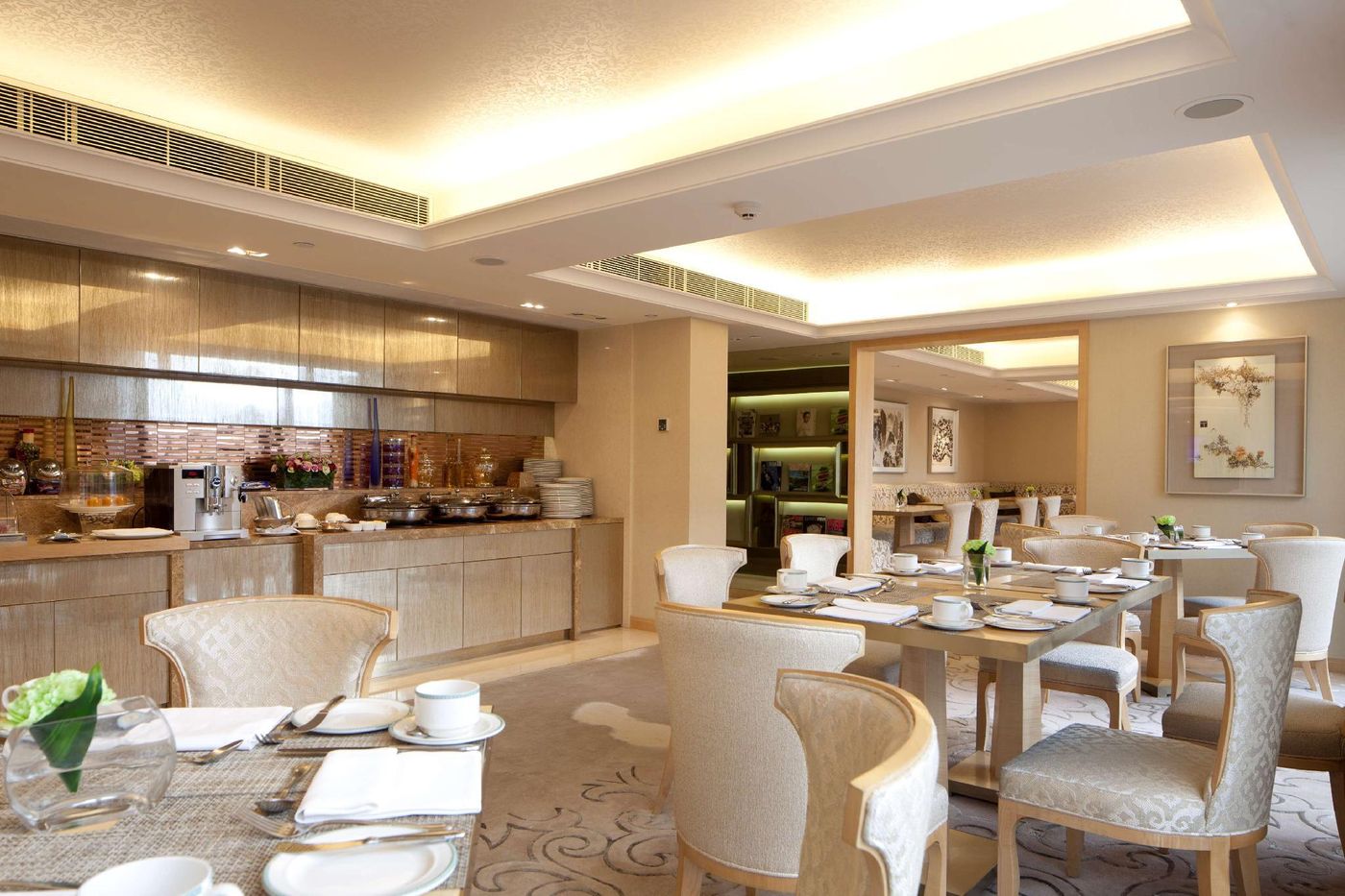 The-Royal-Garden-Restaurant-15