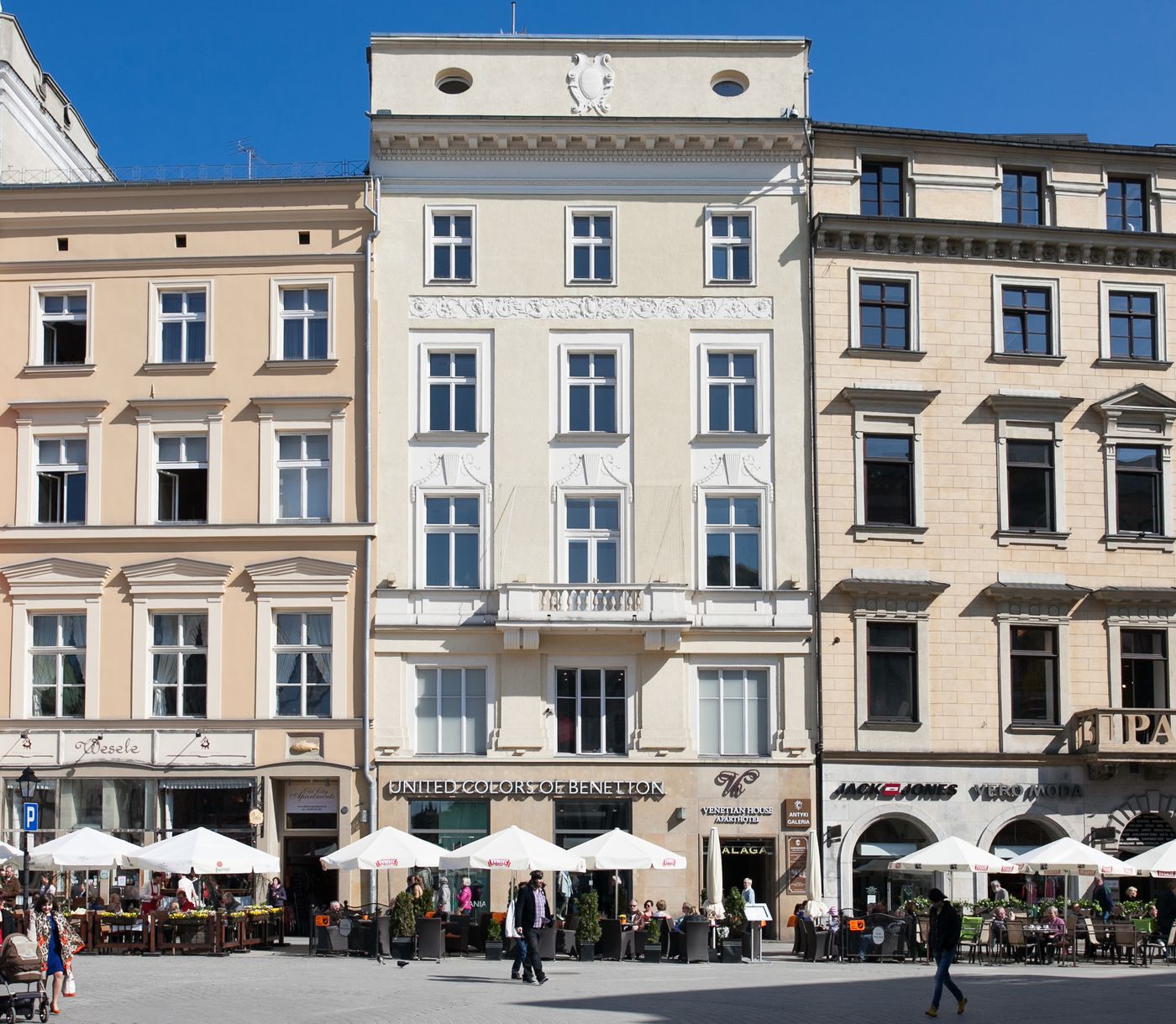 Venetian-House-Market-Square-Aparthotel-General-view-9
