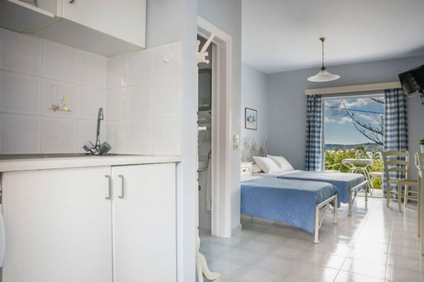 Panorama-Fanari-Studios---Apartments-Room-29