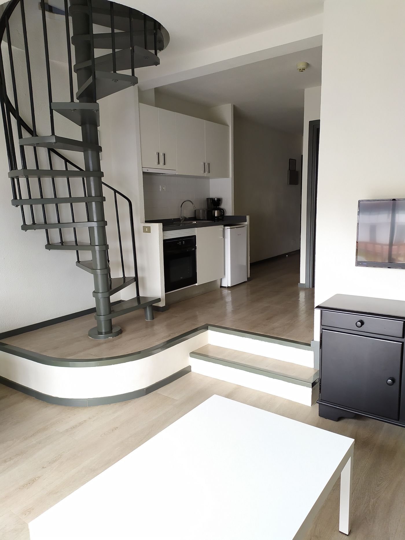 HG-Cristian-Sur-Room-25