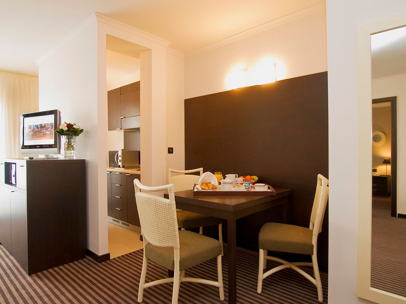 Juliana-Cannes-Room-24