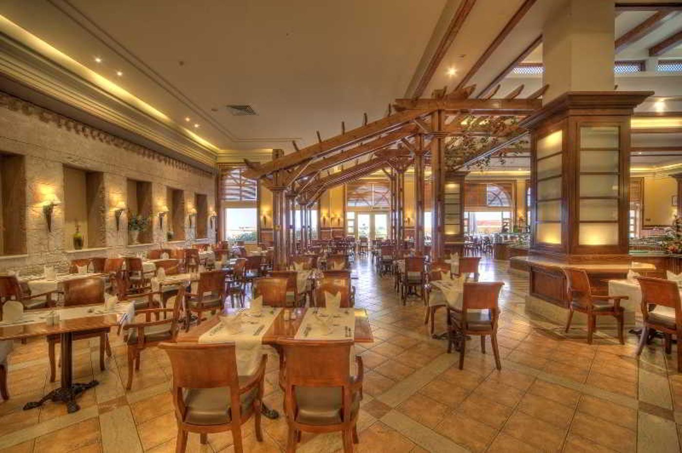 Laguna-Vista-Beach-Resort-Restaurant-37