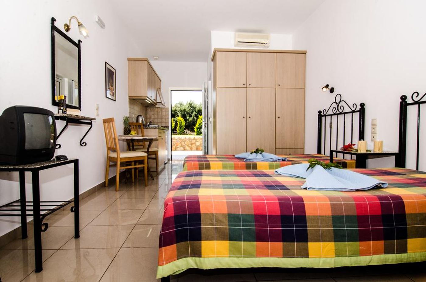 Real Palace Hotel & Studios