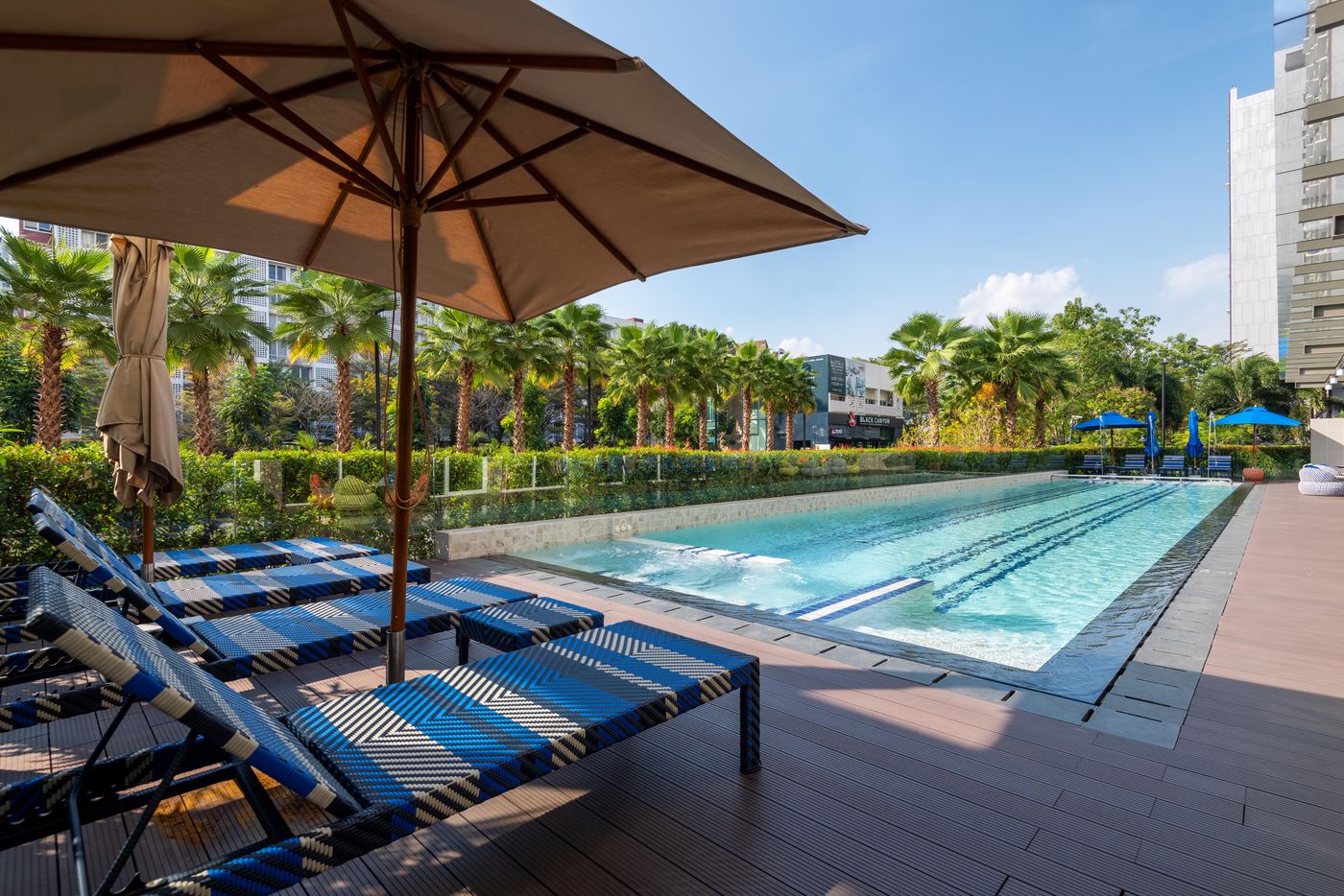 Maitria-Hotel-Rama-9-Bangkok-Pool-1