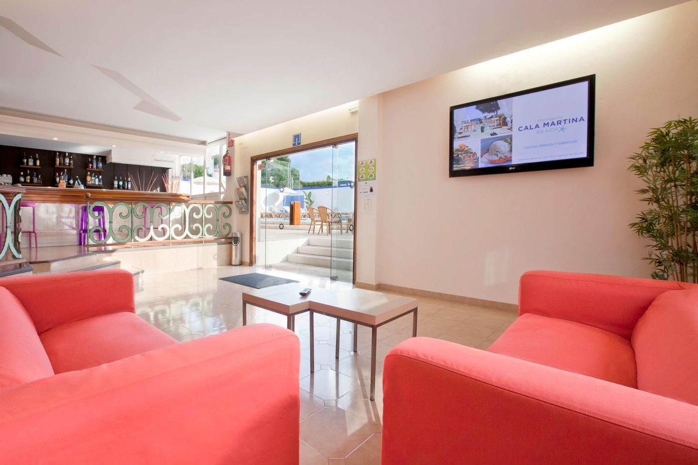 Azuline-Hotel-Mediterraneo-Bar-25