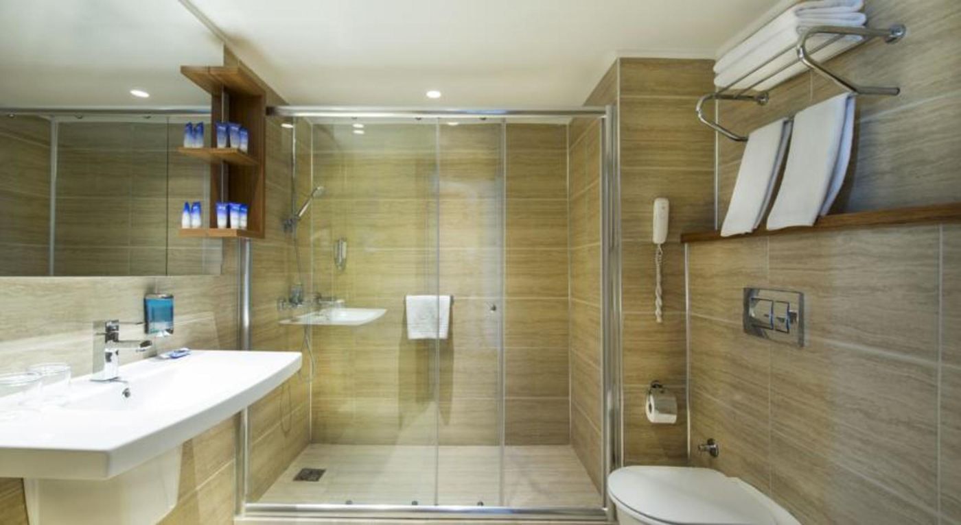 Grand-Park-Lara-Room-26