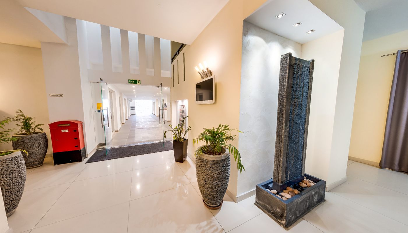 St-Julians-Bay-Hotel-Lobby-46