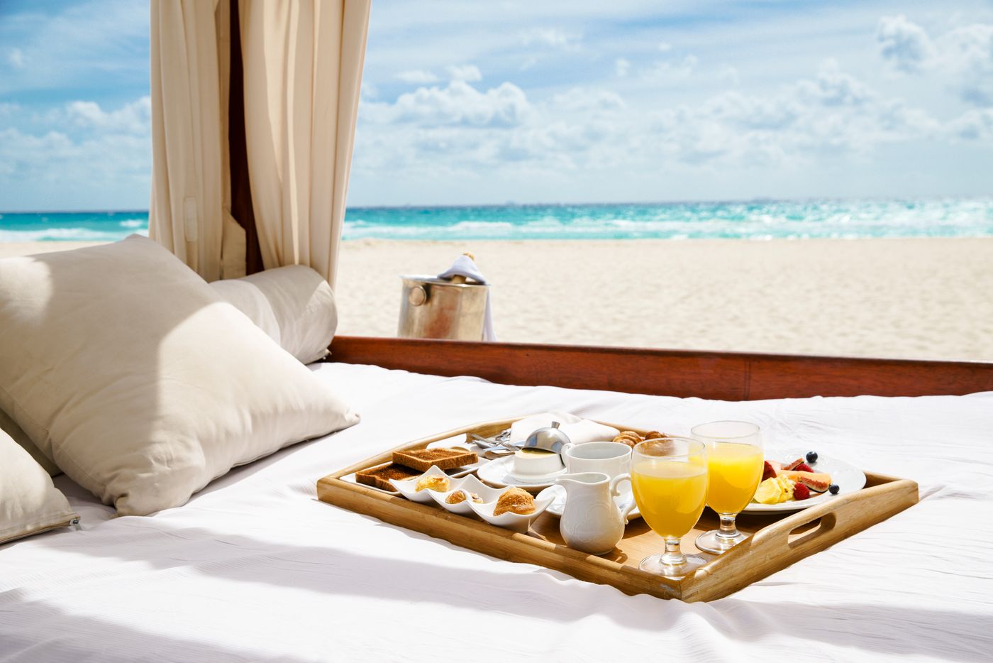 Royal-Hideaway-Playacar-All-Inclusive-Terrace-89