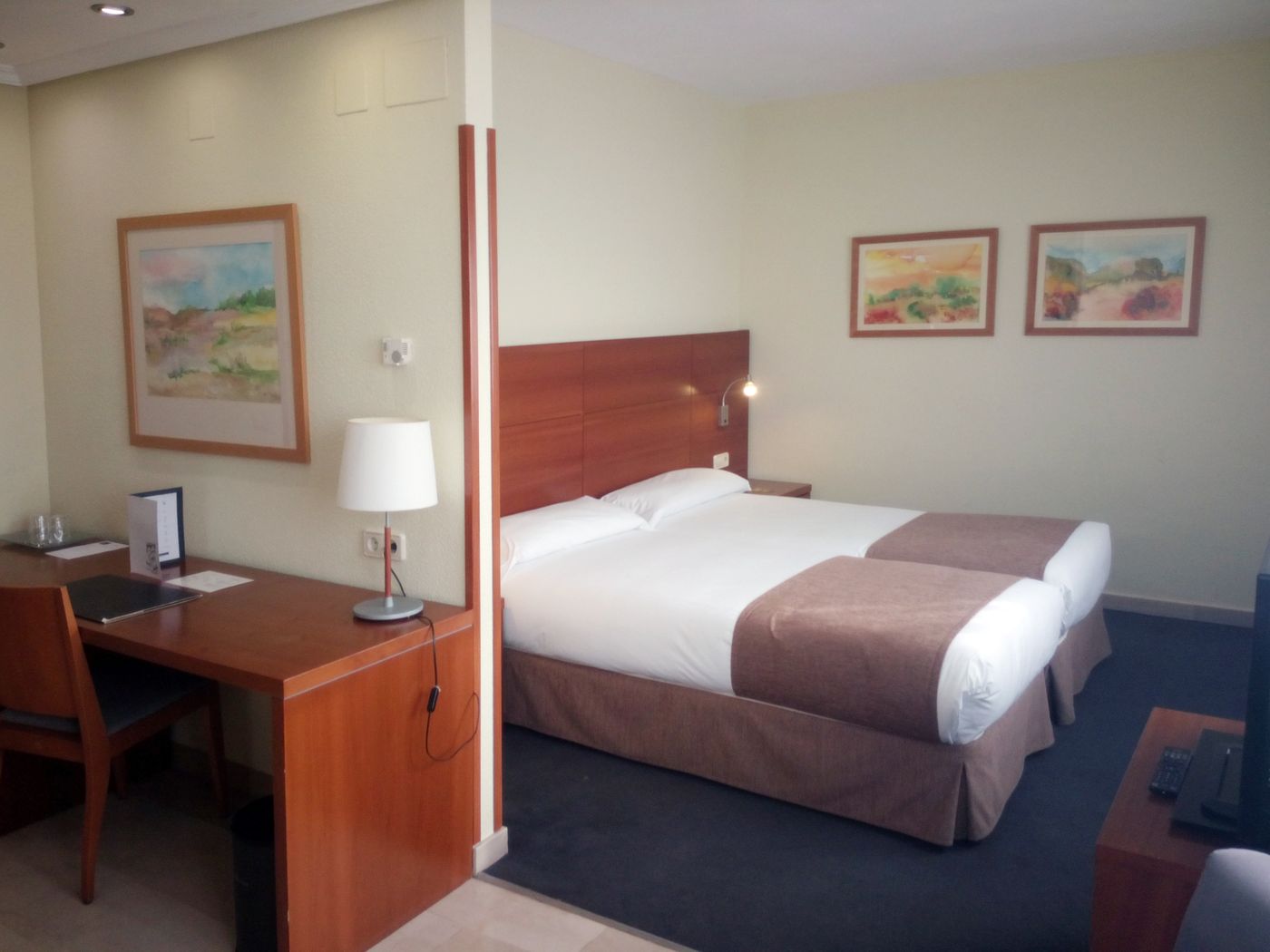 Porcel-Torre-Garden-Room-26