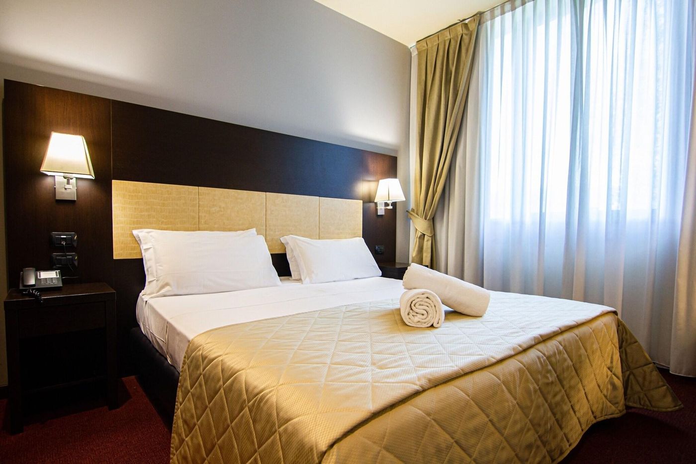 Hotel-Tuscany-Inn-Room-17