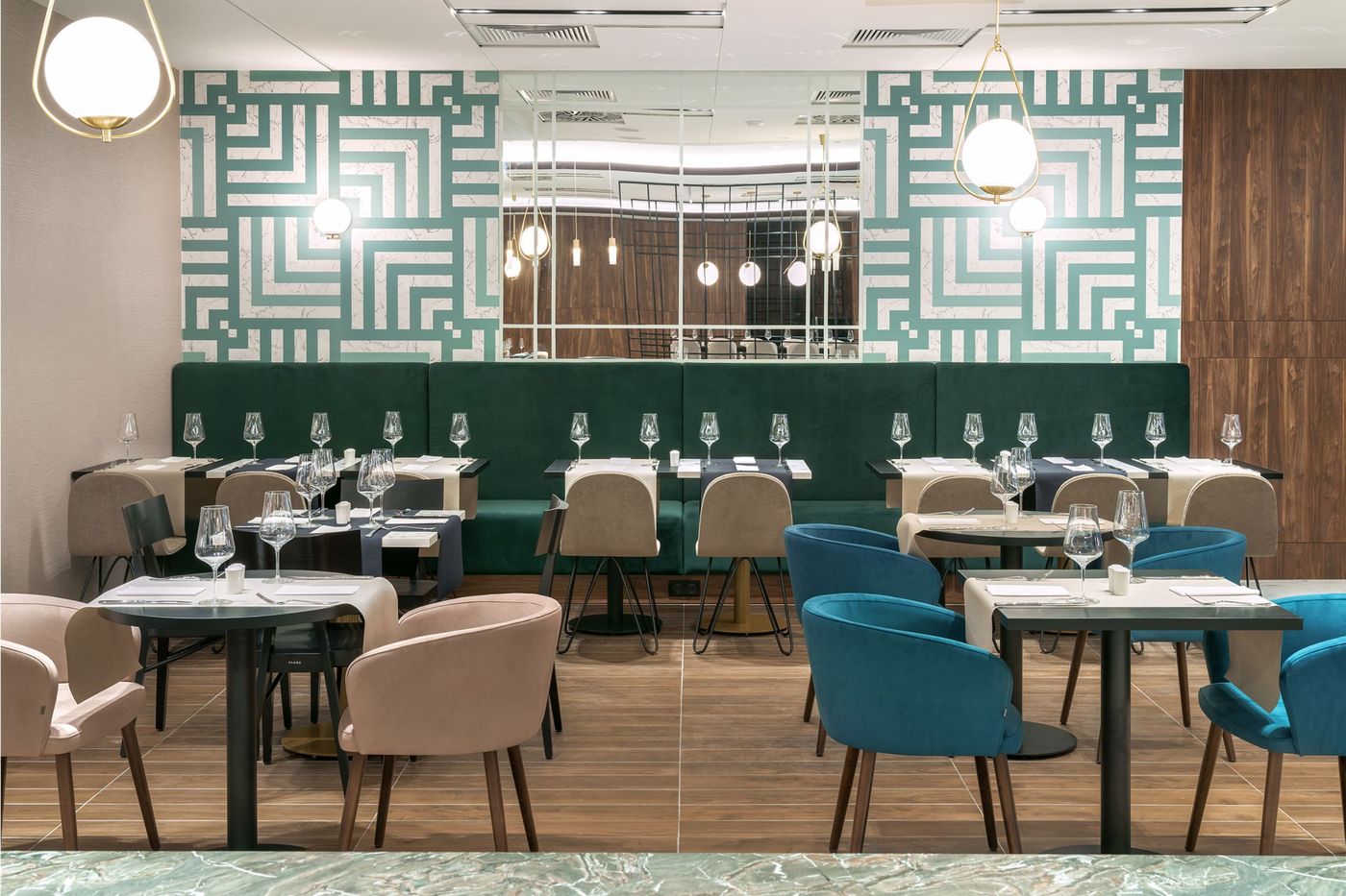 Metropolo-By-Golden-Tulip-Restaurant-12