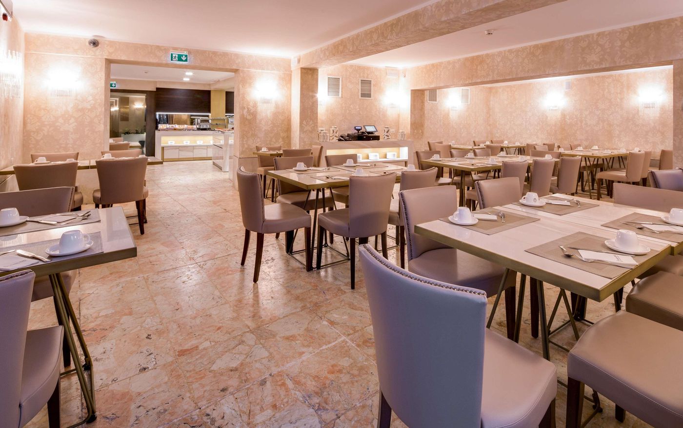 CHC-Continental--BW-Premier-Collection-Restaurant-43