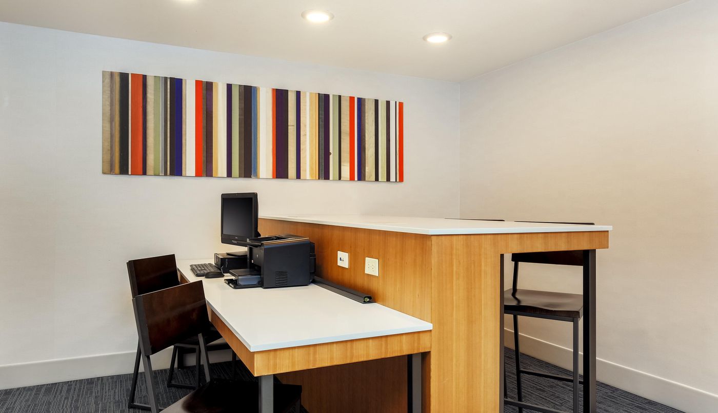 Holiday Inn Express Las Vegas - Stadium Area-United States-Las Vegas-Lobby-8