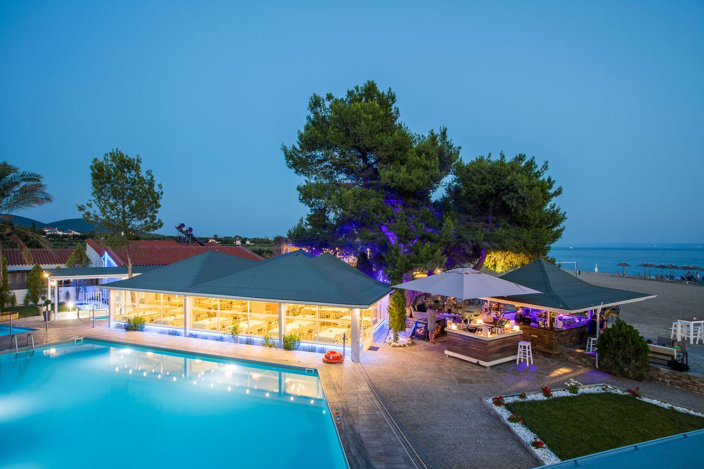 Coral-Blue-Beach-Pool-1