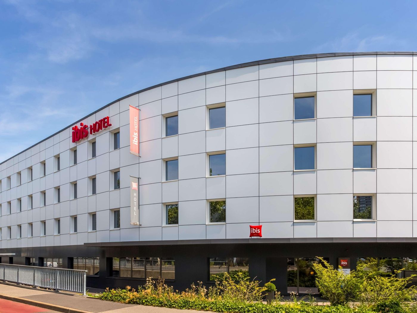 Ibis-Geneve-Petit-Lancy-General-view-1