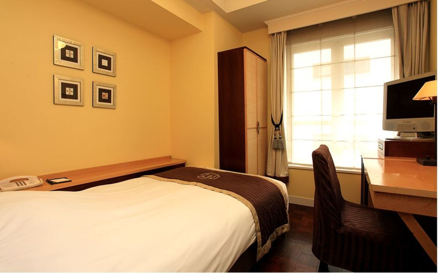 Hotel Monterey Ginza-Japan-Tokyo-Room-10