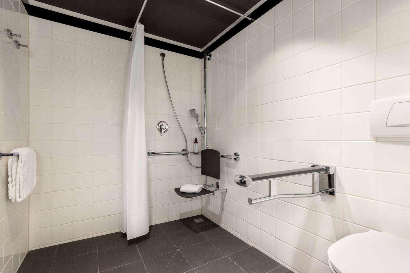 Vienna-House-by-Wyndham-Diplomat-Prague-Room-34