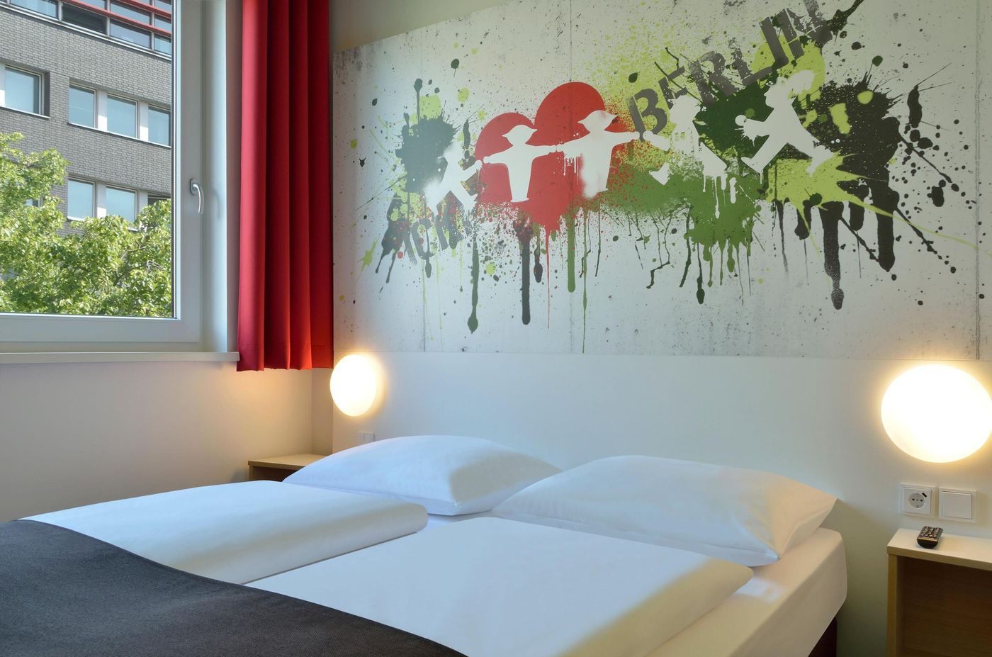 B-B-Hotel-Berlin-Potsdamer-Platz-Room-24