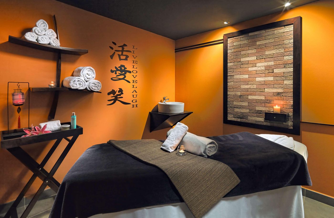 Allegro-Isora-Sports-and-Entertainment-63