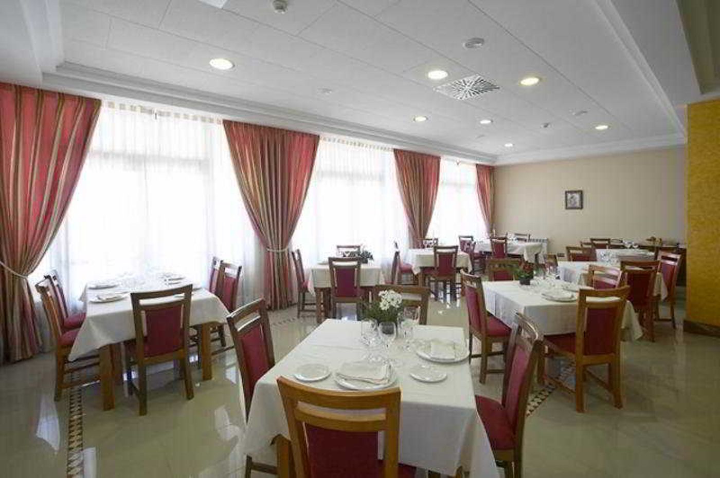 Cristina-Spain-NOREÑA-Restaurant-5