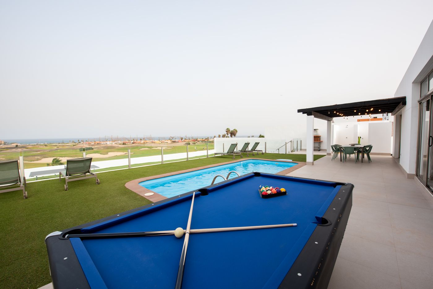 11.06.25 EREZA The White Homes