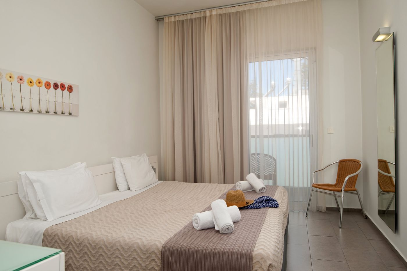 Atlantis-City-Hotel-Room-2