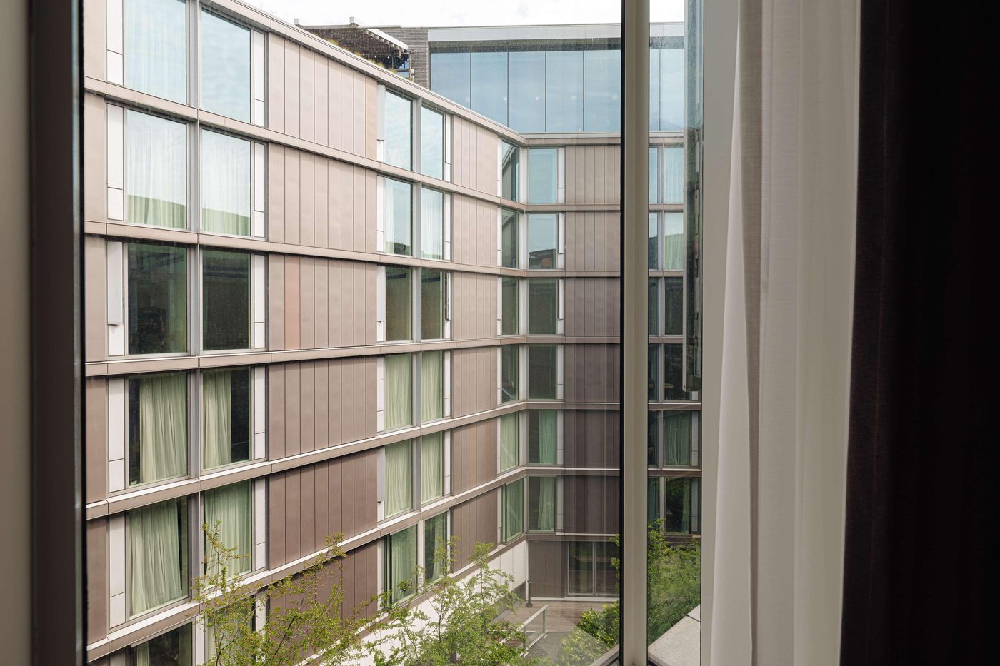 DoubleTree-by-Hilton-Amsterdam-Centraal-Station-Room-3