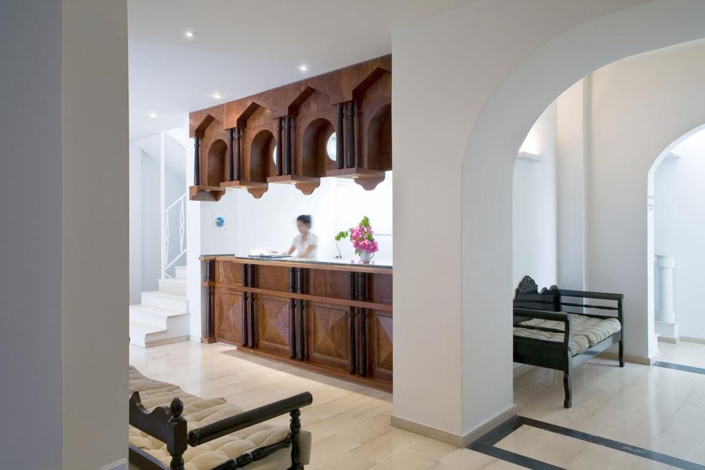 Kamari-Beach-Lobby-34