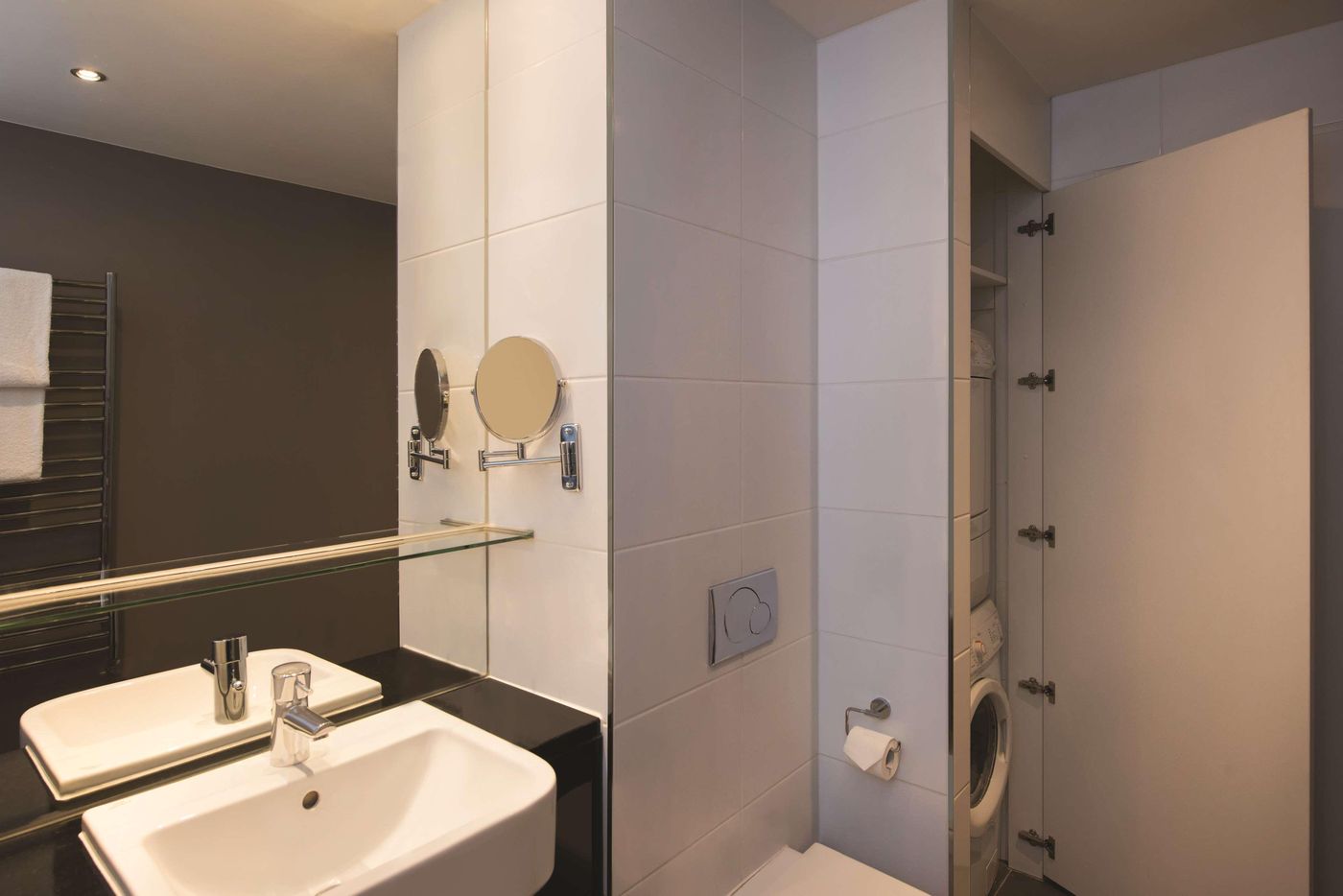 Adina-Apartment-Hotel-Berlin-Checkpoint-Charlie-Room-36