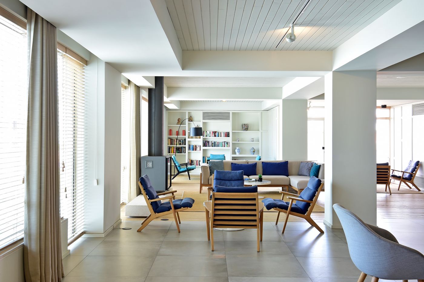 Aqualuz-Suite-Hotel-Apartamentos-Lobby-57