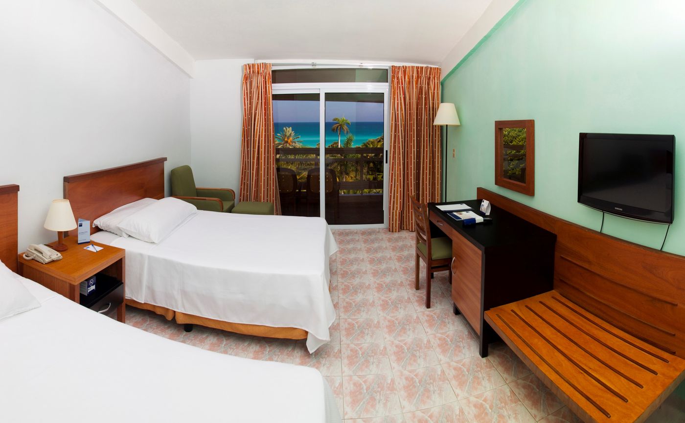 Occidental Arenas Blancas