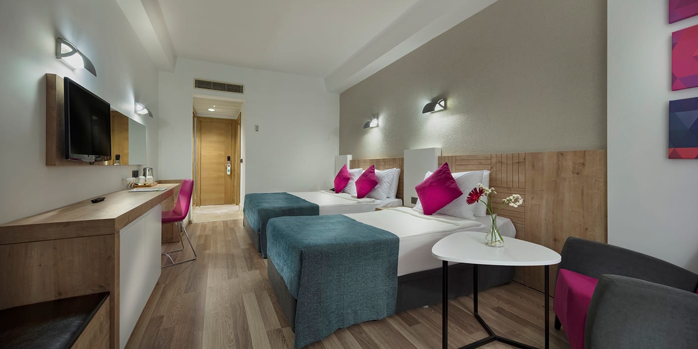 Novum-Garden-Side-Hotel-Room-17