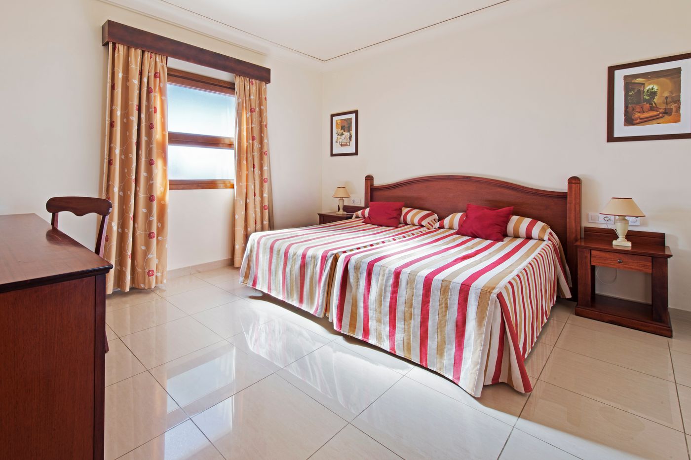 Marylanza-Suites---Spa-Room-8