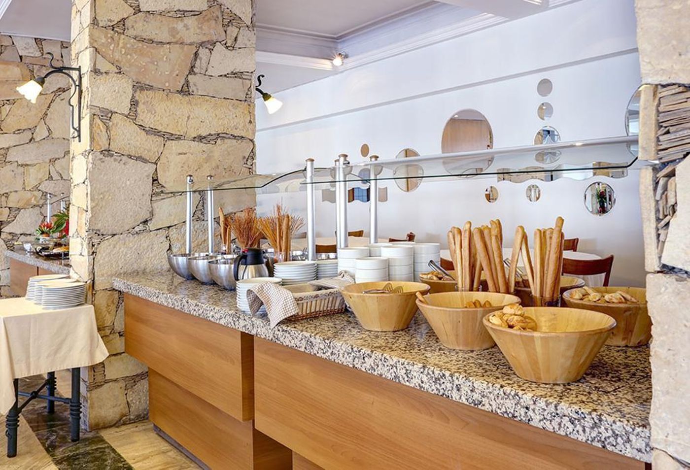 Suhan-Seaport-Hotel-Restaurant-26