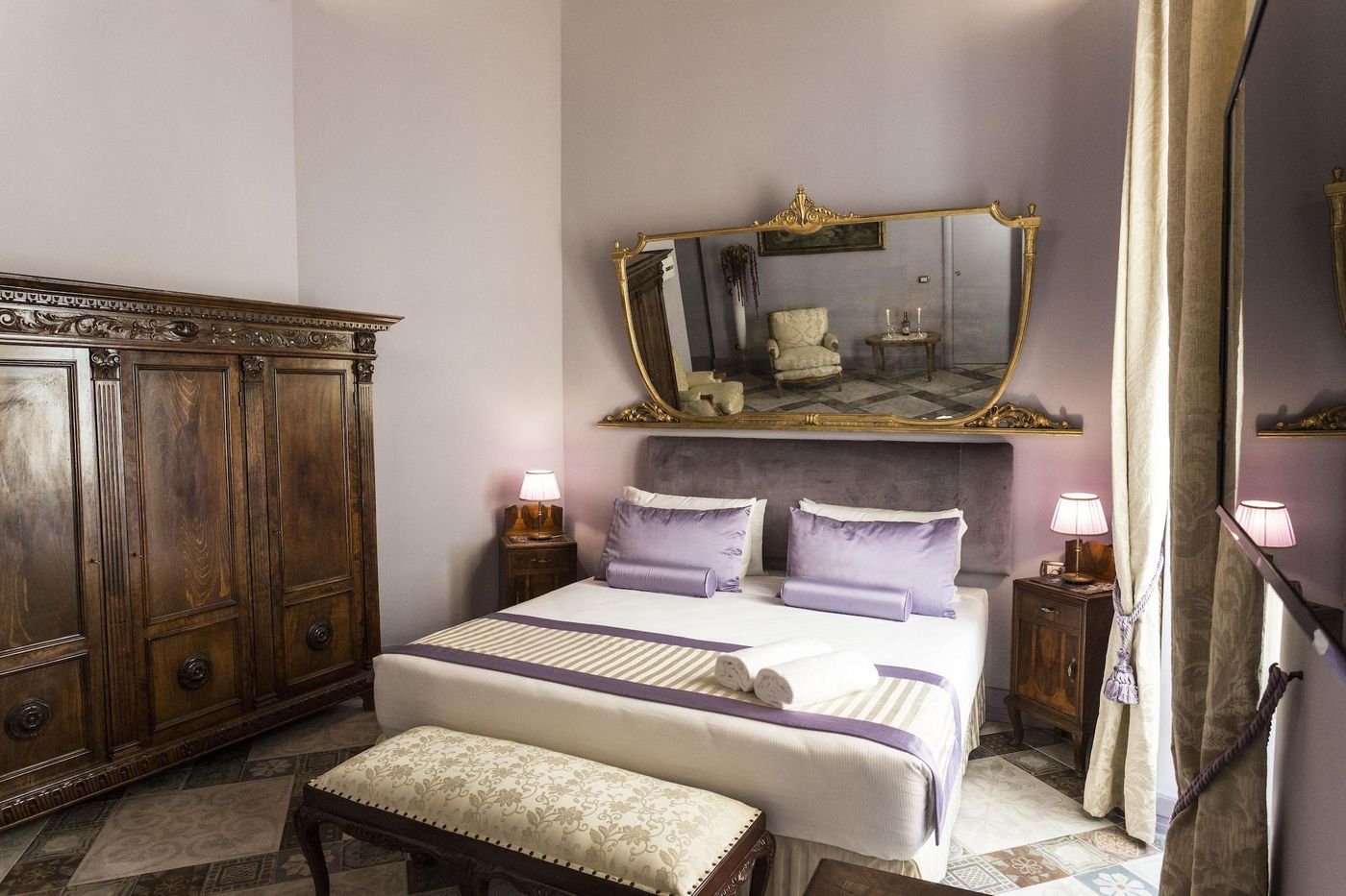 Navona-Grand-Suite-Room-12