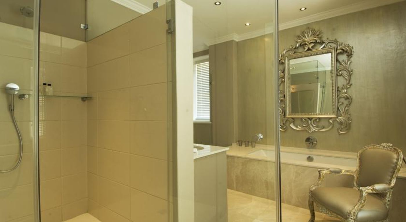 Dock-House-Boutique-Hotel-and-Spa-by-Newmark-Room-15