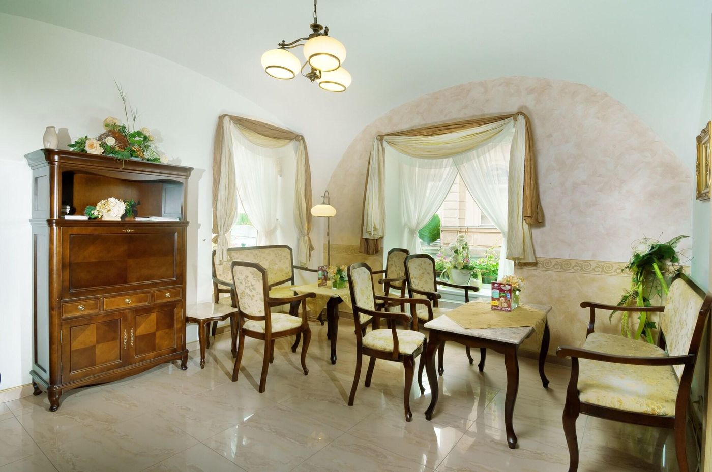 Ruze-Czech Republic-KARLSBAD -Lobby-9