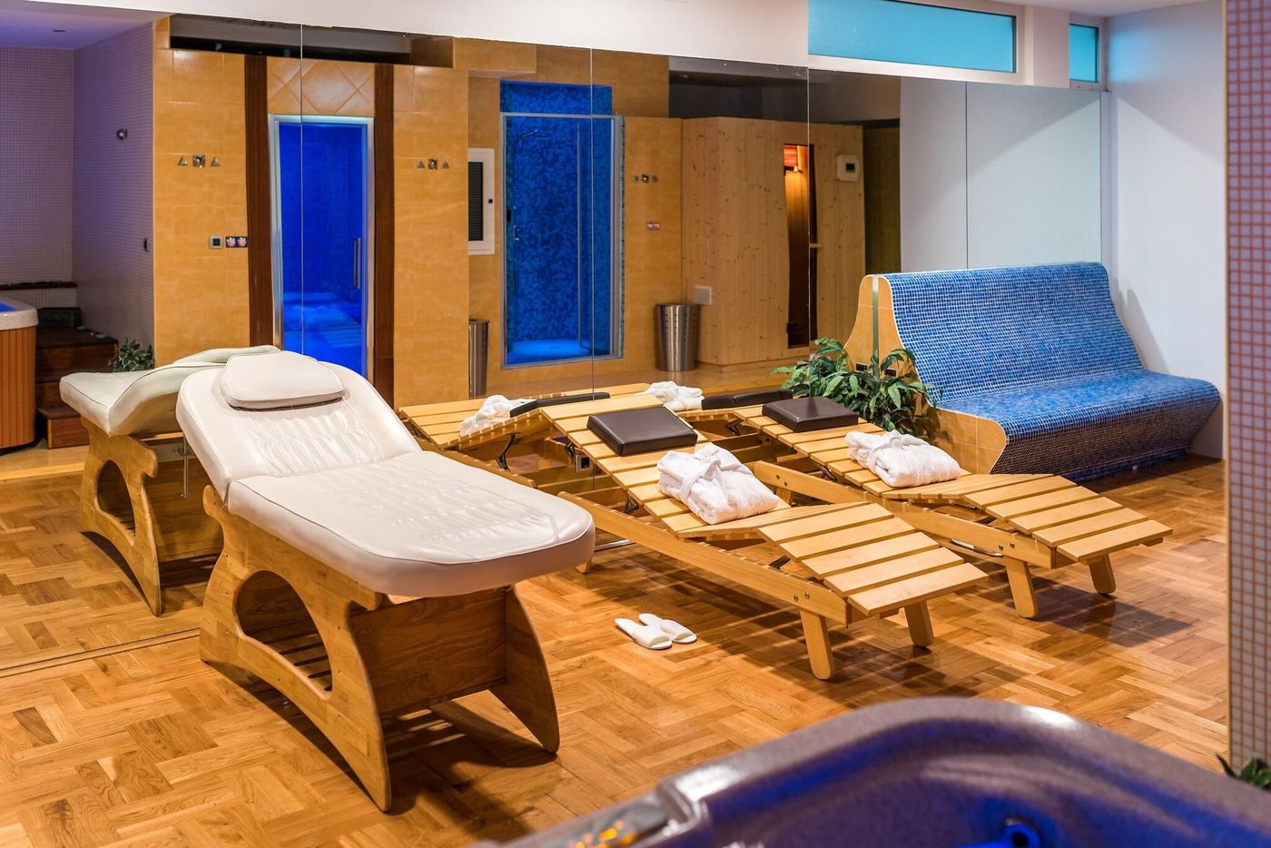 Art-Hotel-Sports-and-Entertainment-65