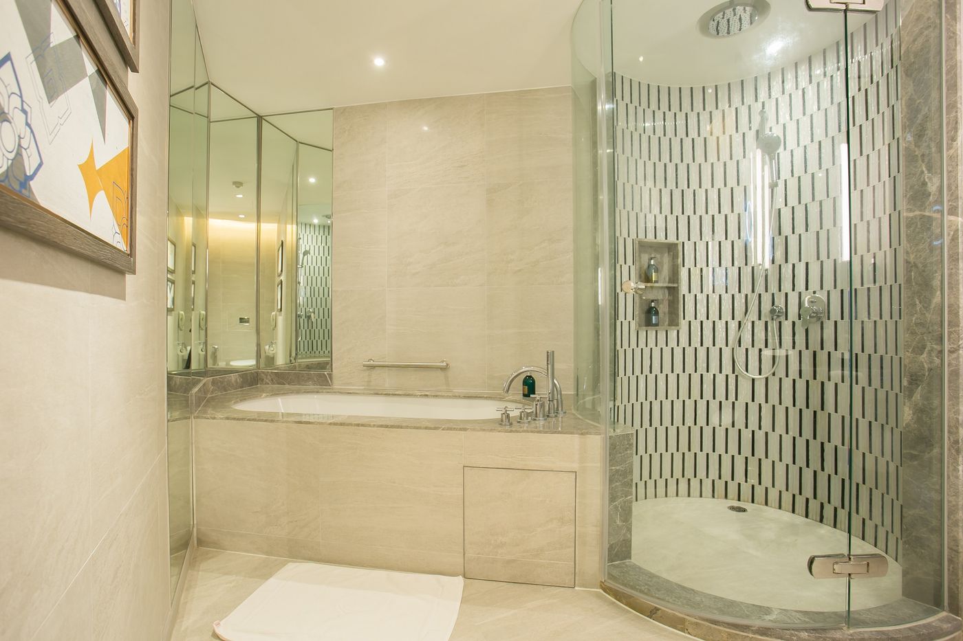 Centara-Grand-at-CentralWorld-Room-70