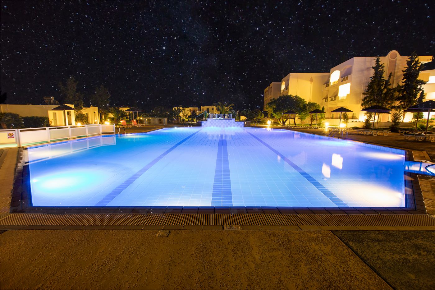 Sovereign-Beach-Hotel-Pool-22