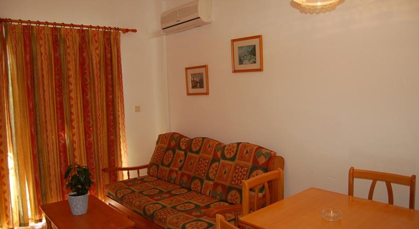 Rinconada Real Apartments