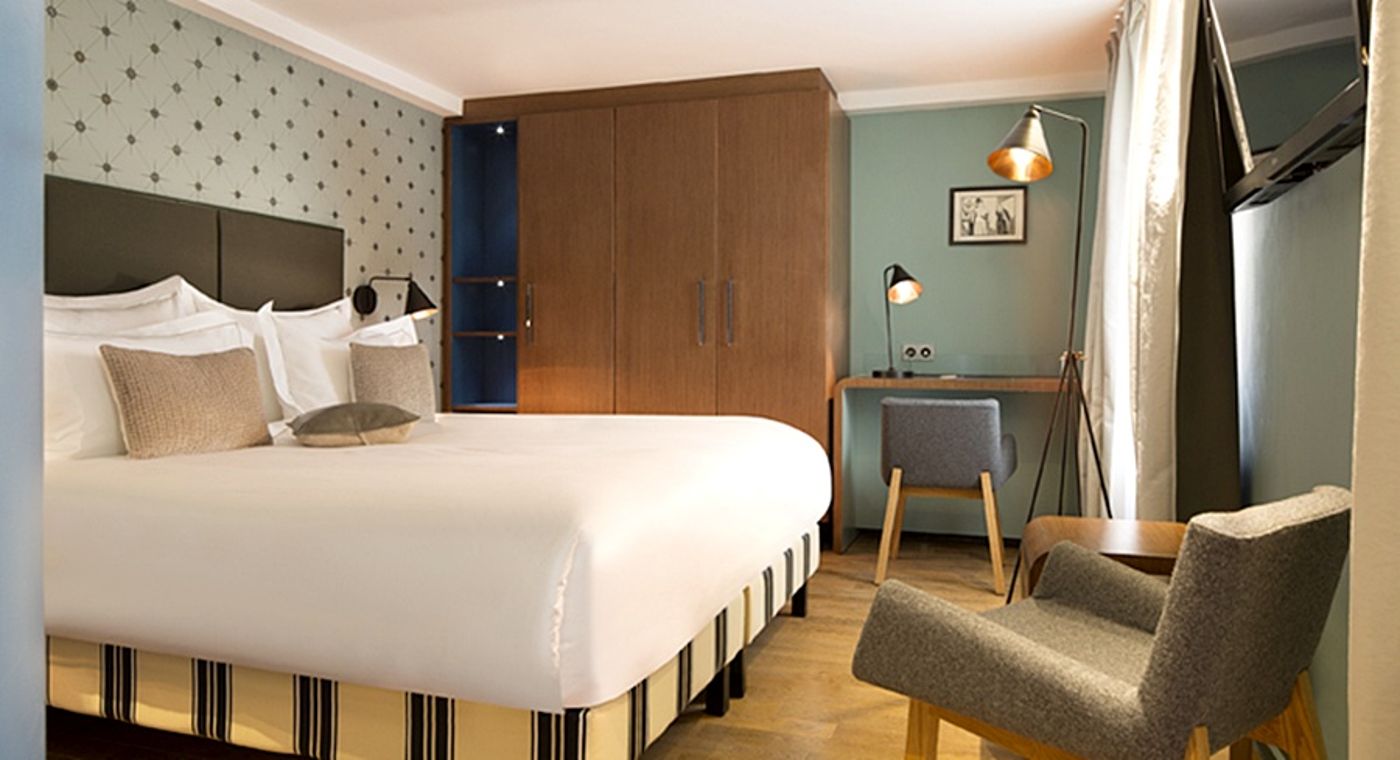 Monsieur-Cadet-Hotel---Spa-Room-3