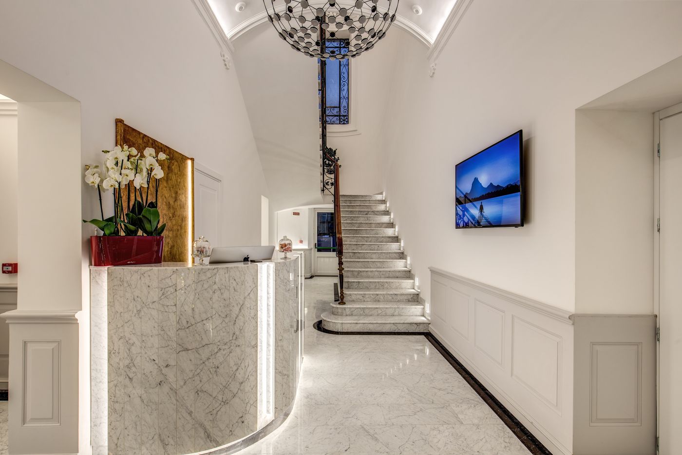 The-Liberty-Boutique-Hotel-Lobby-13